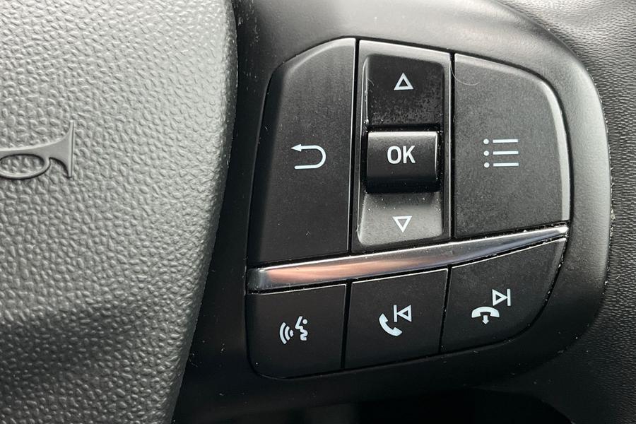 Ford FIESTA Photo autoimg-c042d6e2c4e2ad26361c42a7741653323473d3b2.jpg