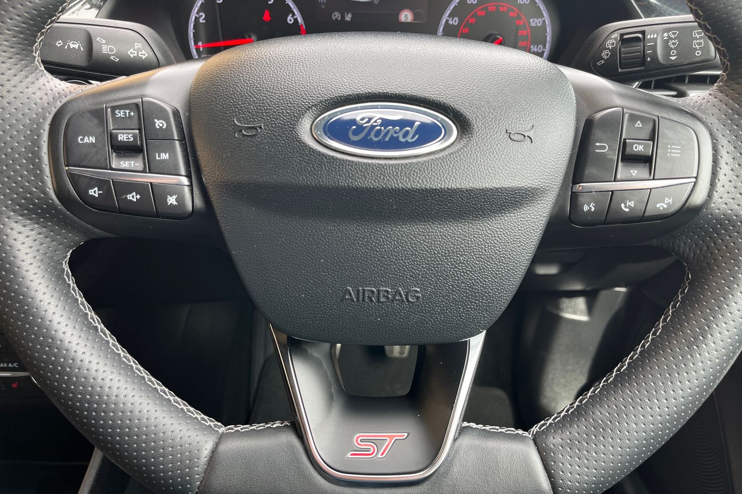 Ford FIESTA Photo 11