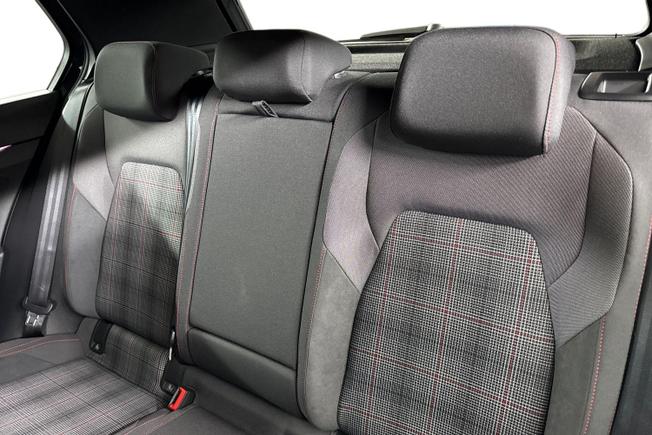 VOLKSWAGEN Golf Photo 9