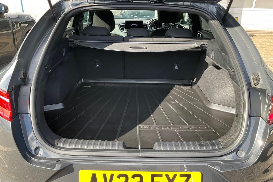 Kia ProCeed Photo autoimg-c04d860bd6a1cfec6f1be2f04b9d5dbf8a75128c.jpg