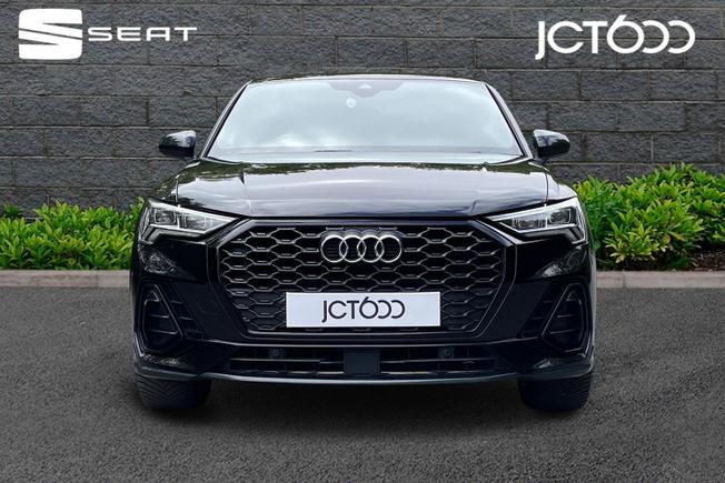 AUDI Q3 Photo 8