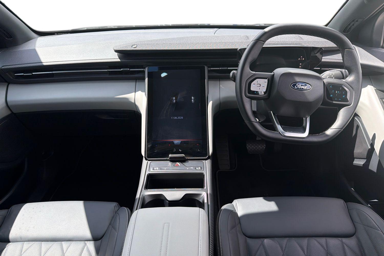 Ford Explorer Photo 9