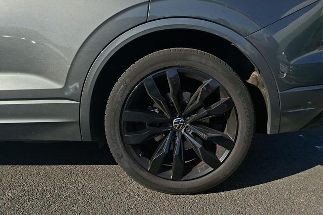 VOLKSWAGEN Touareg Photo 5