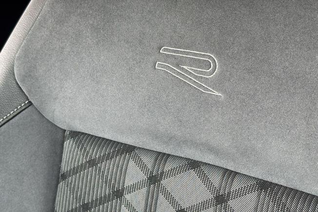 VOLKSWAGEN T-Roc Photo 43