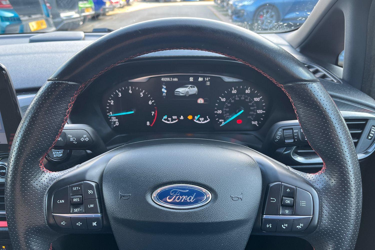 Ford FIESTA Photo 11