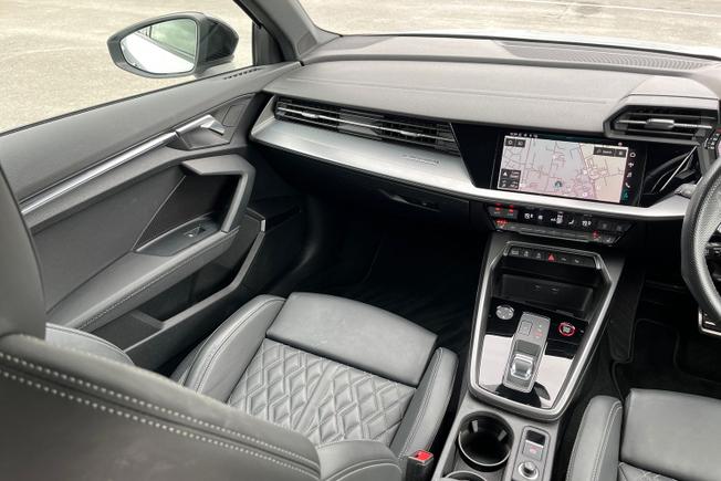 AUDI S3 Photo 56