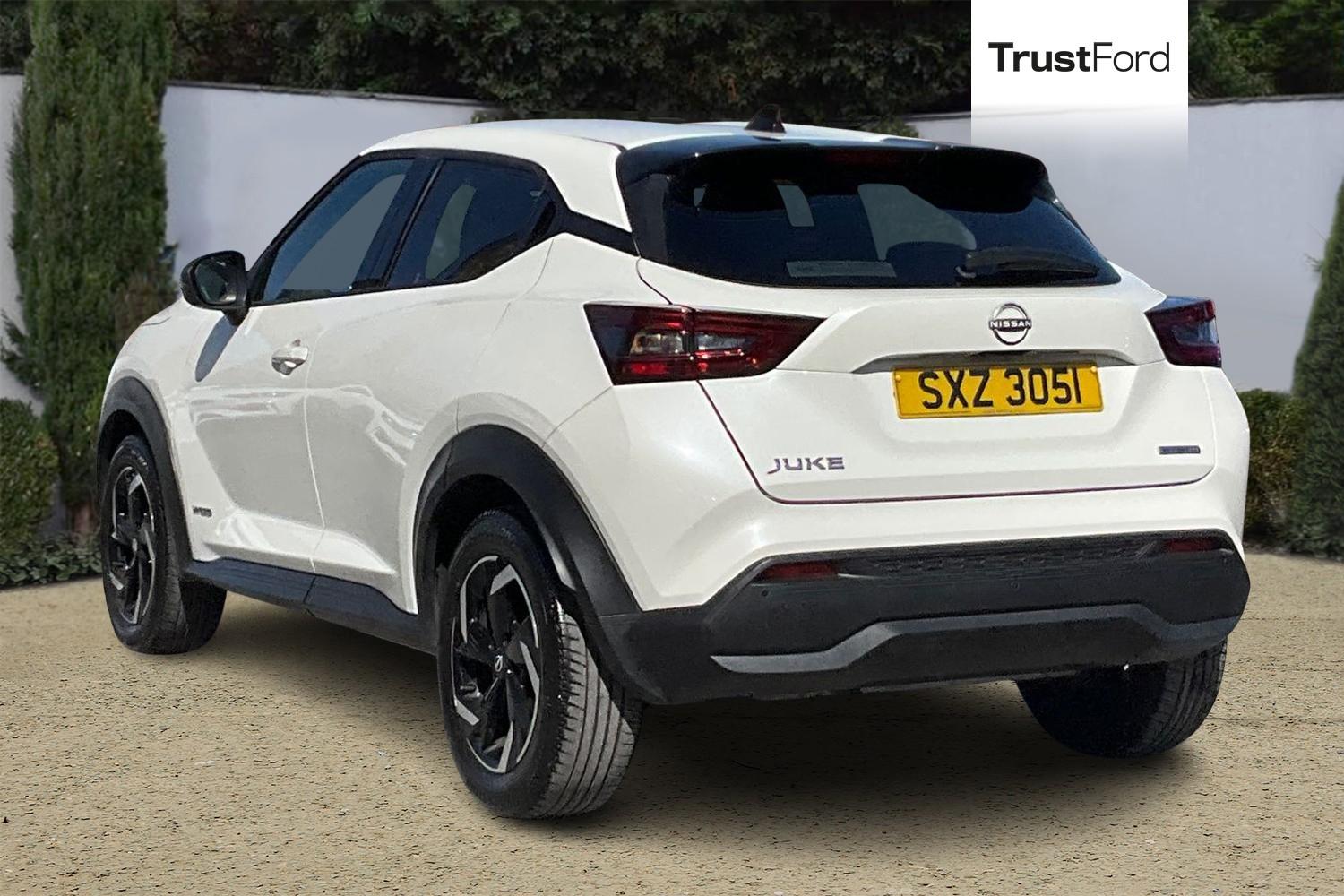 Nissan JUKE Photo 1