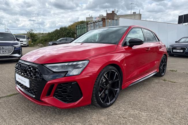 AUDI RS3 Photo 59
