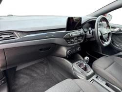 FORD Focus Photo 2