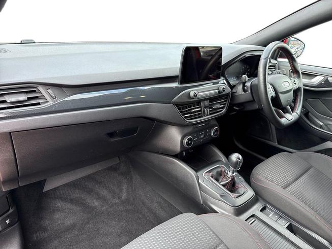 FORD Focus Photo 2
