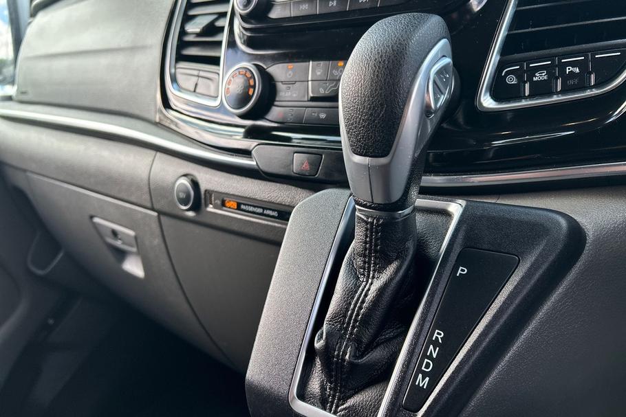 Used Ford TOURNEO CUSTOM SF20OPZ 32
