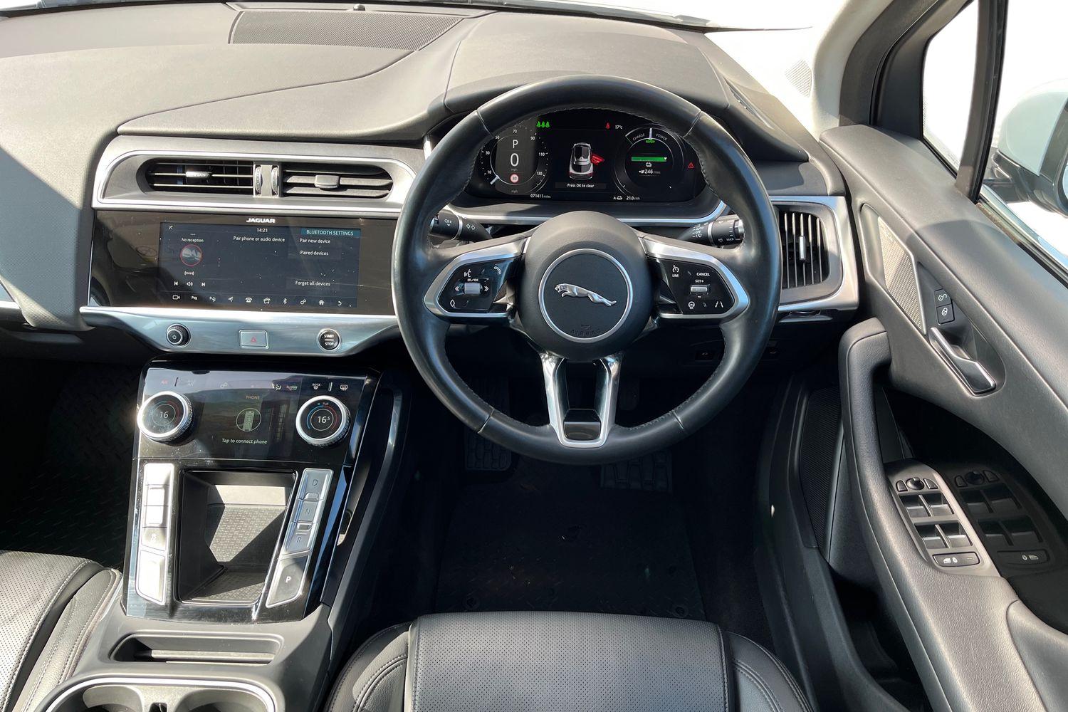 Jaguar I-PACE Photo 10
