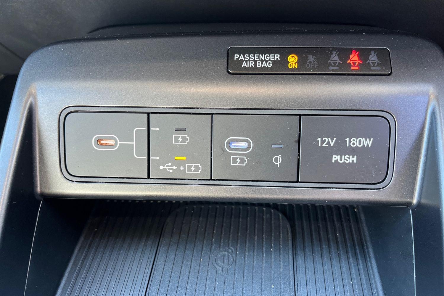 Hyundai KONA Photo 26