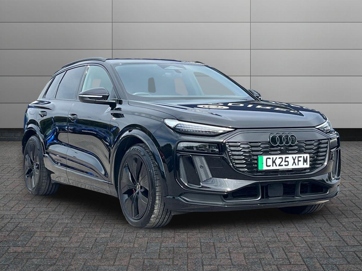 Audi Q6 e-tron Photo 0