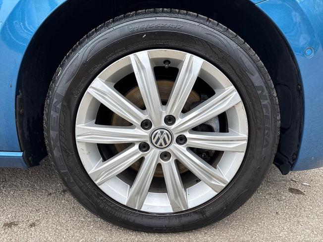 VOLKSWAGEN Touran Photo 42