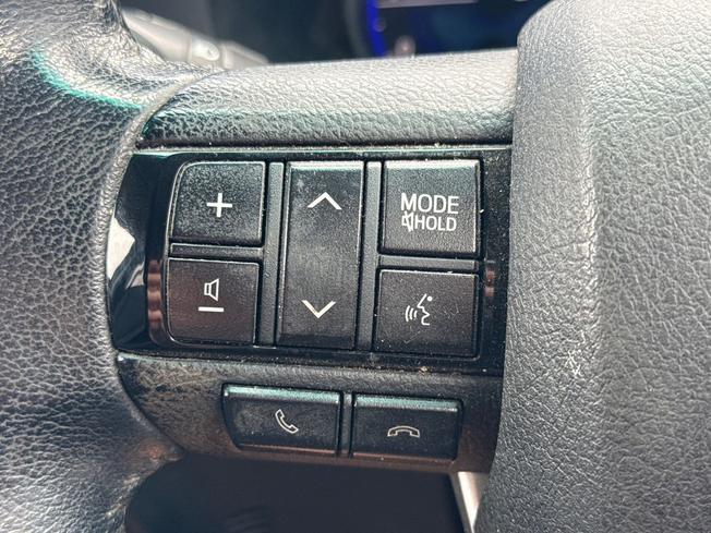 TOYOTA Hilux Photo 16