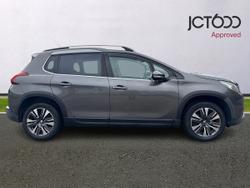 PEUGEOT 2008 Photo 4