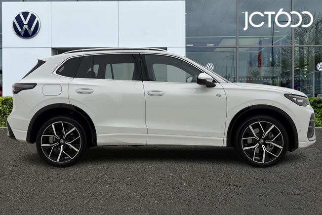 VOLKSWAGEN Tiguan Photo 4