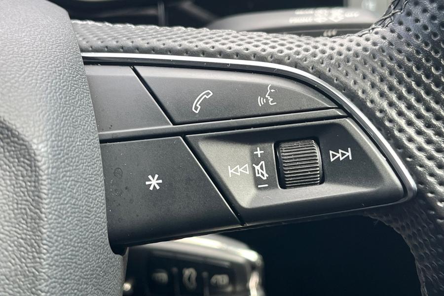 Audi Q3 Photo autoimg-c07dffa034add959e739788e7a57204c62a198de.jpg