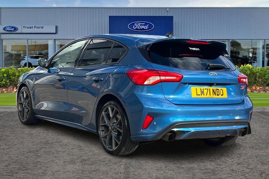 Ford FOCUS Photo autoimg-c07ff505511bdf81dc2851f082f58fa991f182fe.jpg