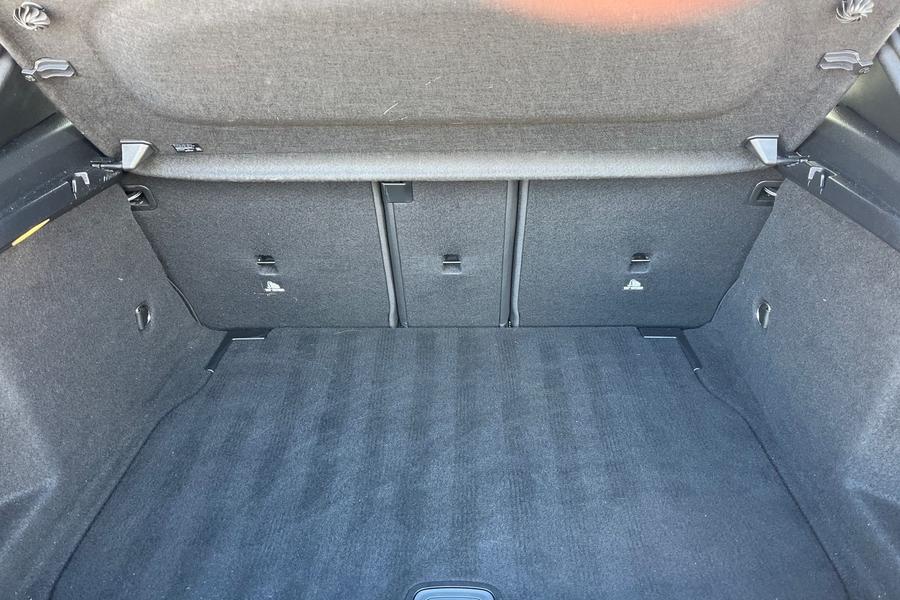 Mercedes-Benz A CLASS Photo autoimg-c0814fcc672c3b5303c00d603748615439a6aefe.jpg