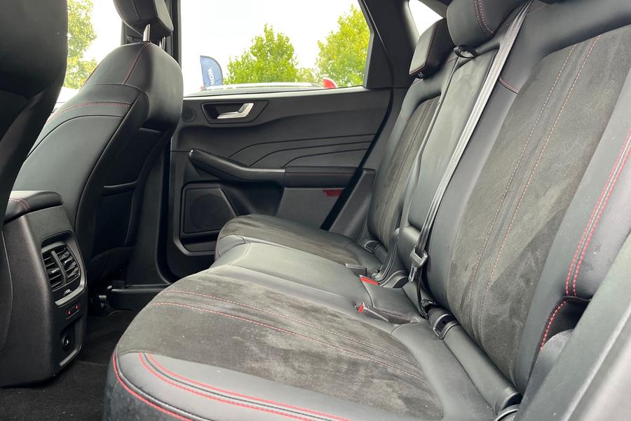 Ford KUGA Photo autoimg-c081b7d5e0359fdd51b276f59901734e7df68151.jpg