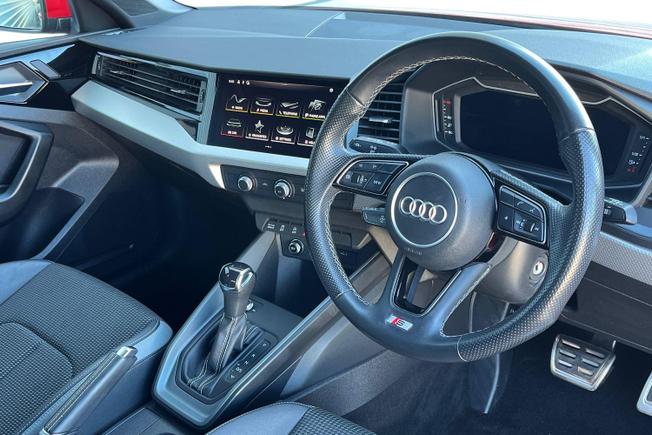 AUDI A1 Photo 6