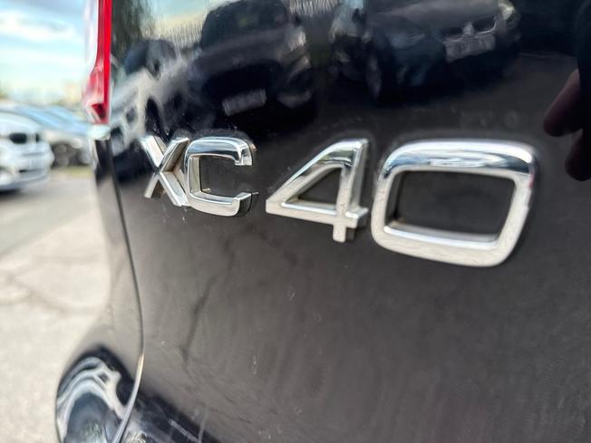 VOLVO Xc40 Photo 25
