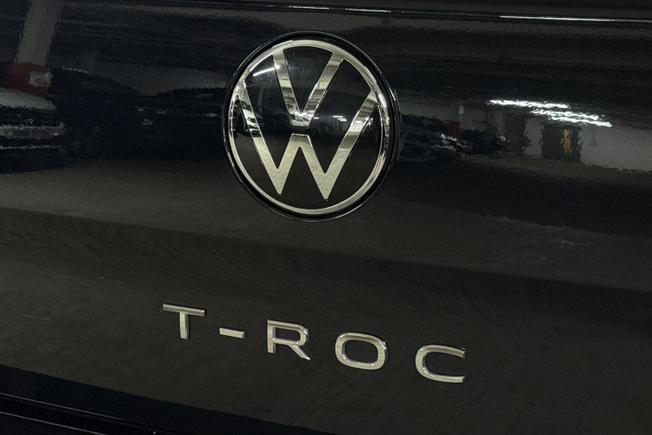 VOLKSWAGEN T-Roc Photo 27
