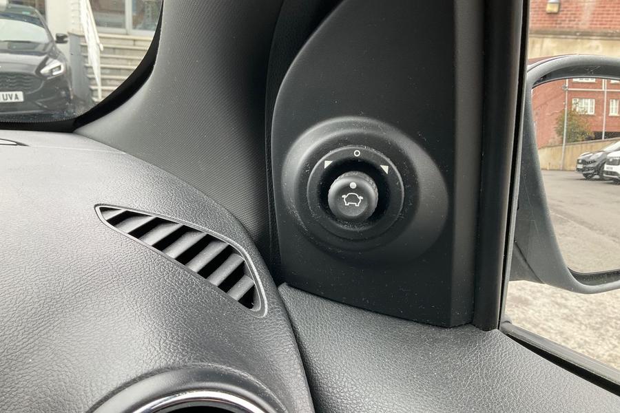 Ford KA+ Photo autoimg-c0867380e271b7bac54d33bace2f19dd0feefd7e.jpg