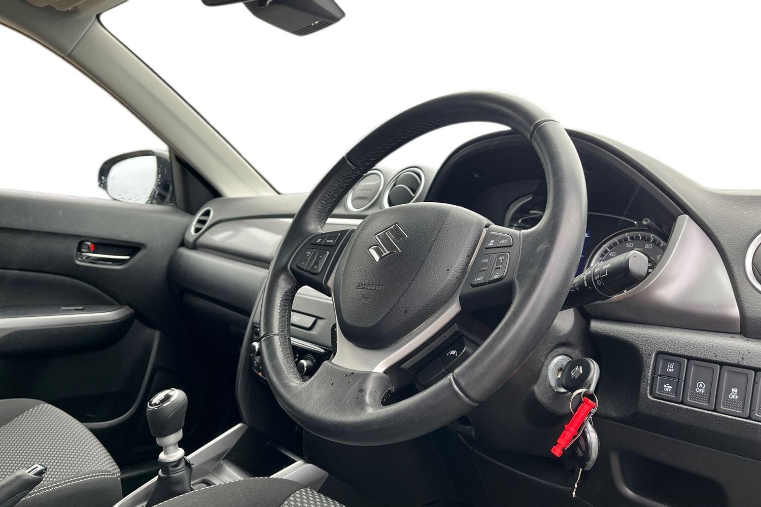 Suzuki Vitara Photo 8