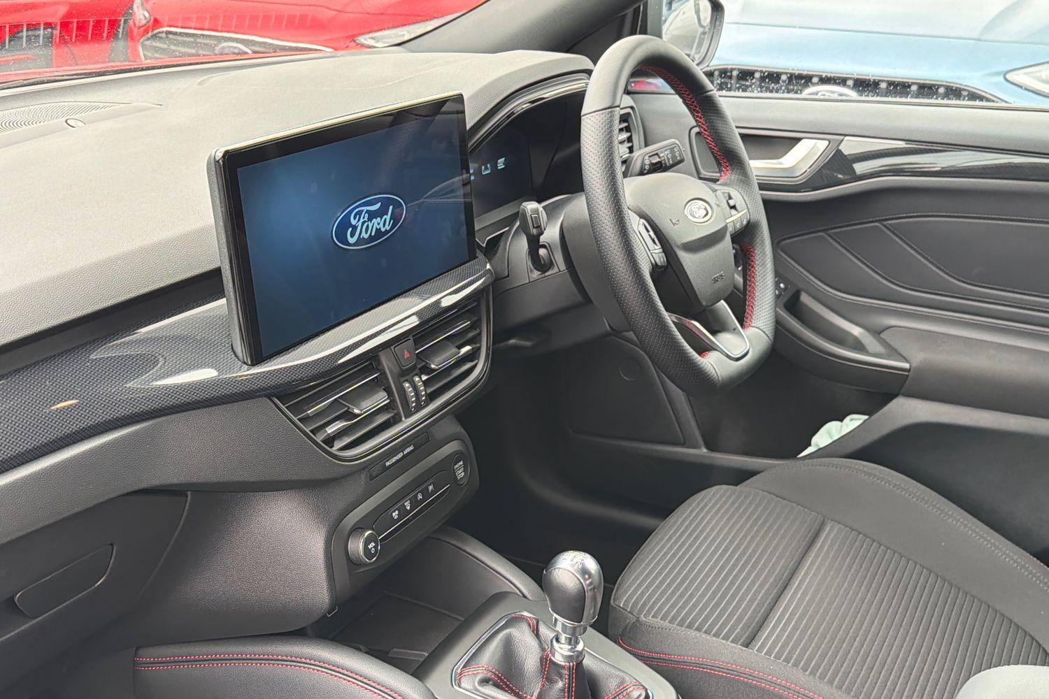 Ford Focus Photo 17