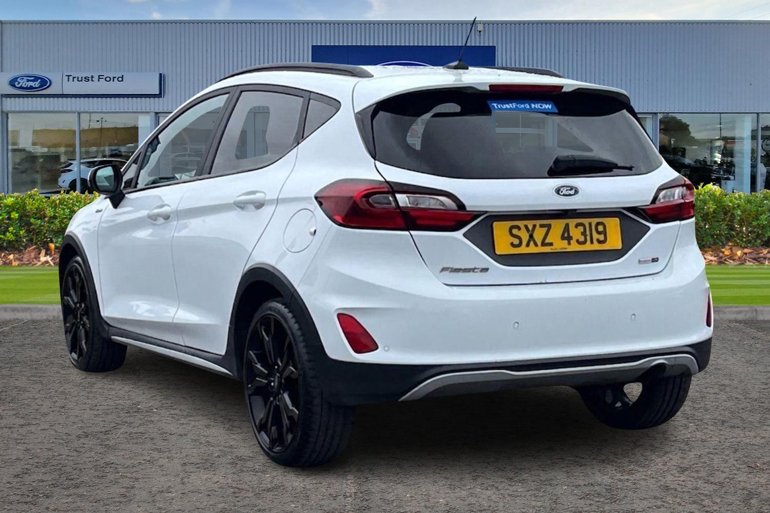 Ford Fiesta Photo 1