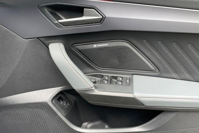 CUPRA Formentor Photo 23