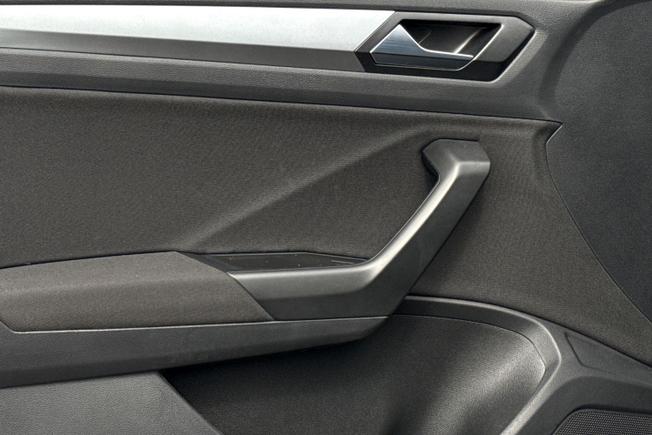 Volkswagen T-Roc Photo 45