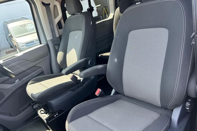 VOLKSWAGEN Transporter Photo 32
