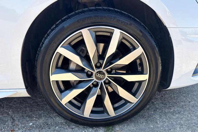 AUDI A4 Avant Photo 5