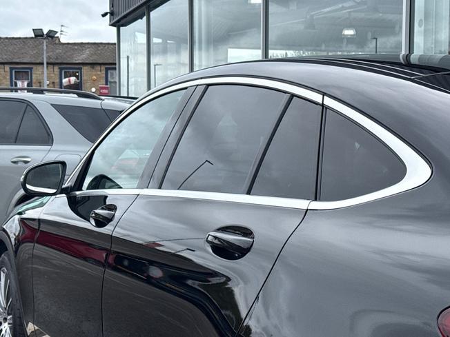 MERCEDES-BENZ GLC Photo 41