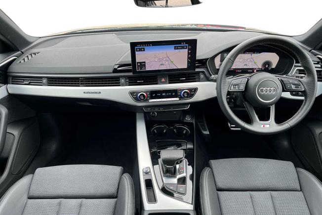 AUDI A4 Avant Photo 10