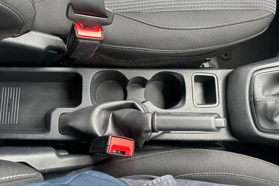 Used FORD TRANSIT COURIER HS24XGT 37