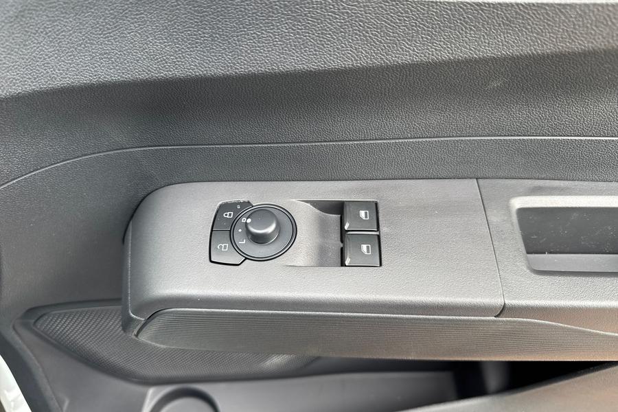 Ford E-TRANSIT COURIER Photo autoimg-c09b8fa9698293cecea6a0249d151ccdf7cb2760.jpg