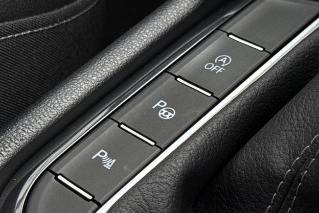 VOLKSWAGEN Tiguan Photo 24