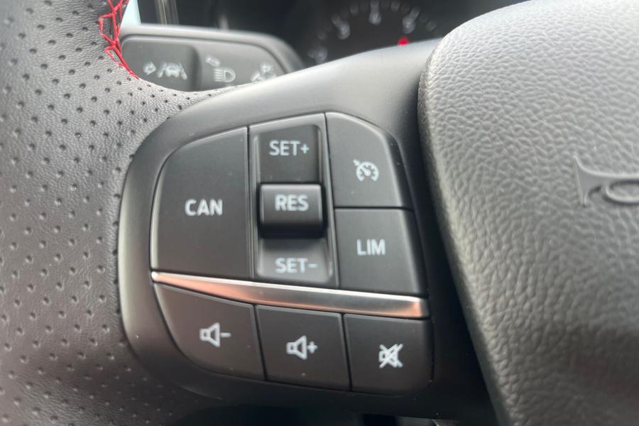 Ford FOCUS Photo autoimg-c0a1dda3b0d48046413ce1bdd152fc20784ff464.jpg
