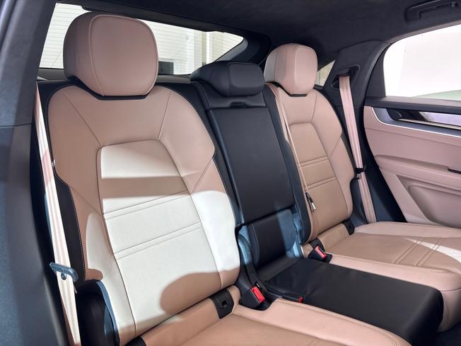 PORSCHE Cayenne Photo 29