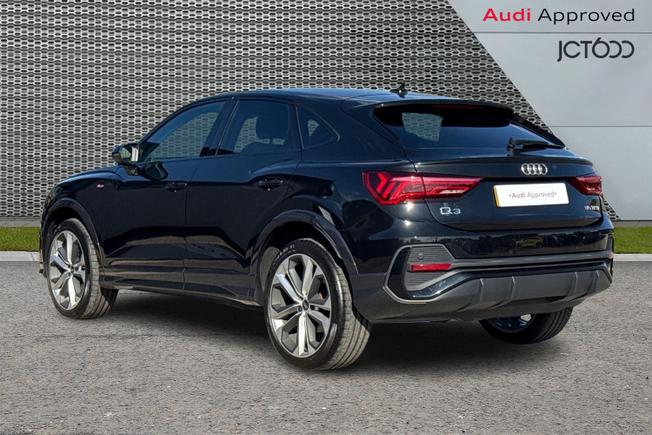 AUDI Q3 Photo 3