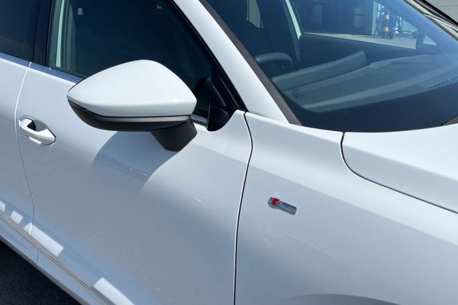 AUDI Q3 Photo 20