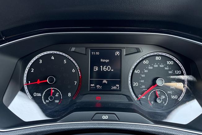 VOLKSWAGEN T-Roc Photo 15