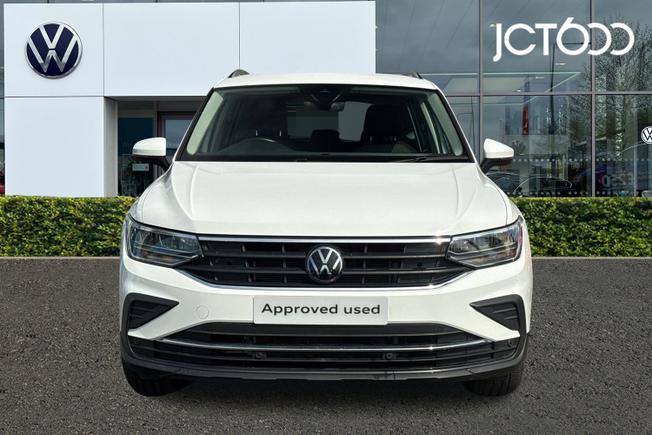 VOLKSWAGEN Tiguan Photo 8