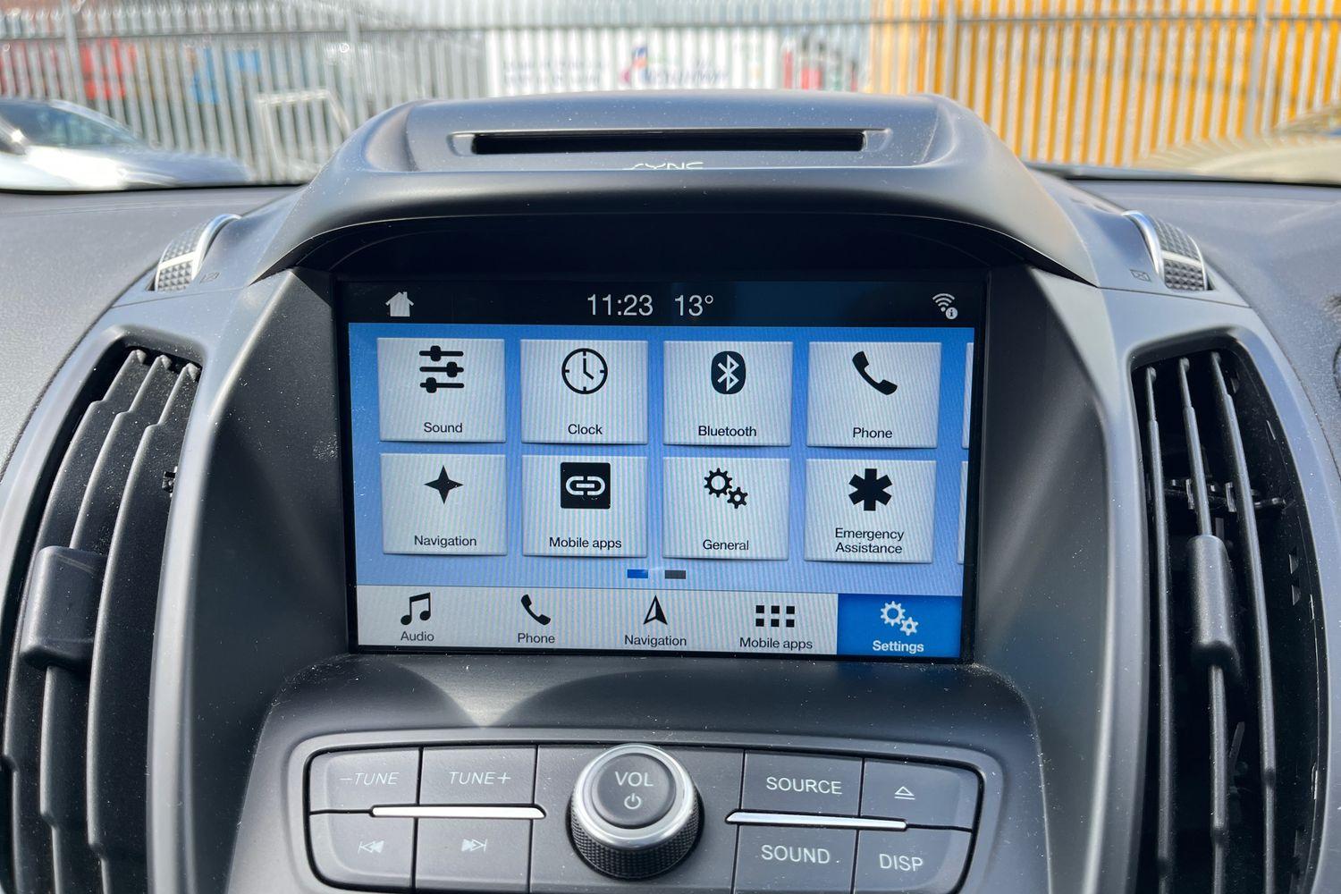 Ford KUGA Photo 38
