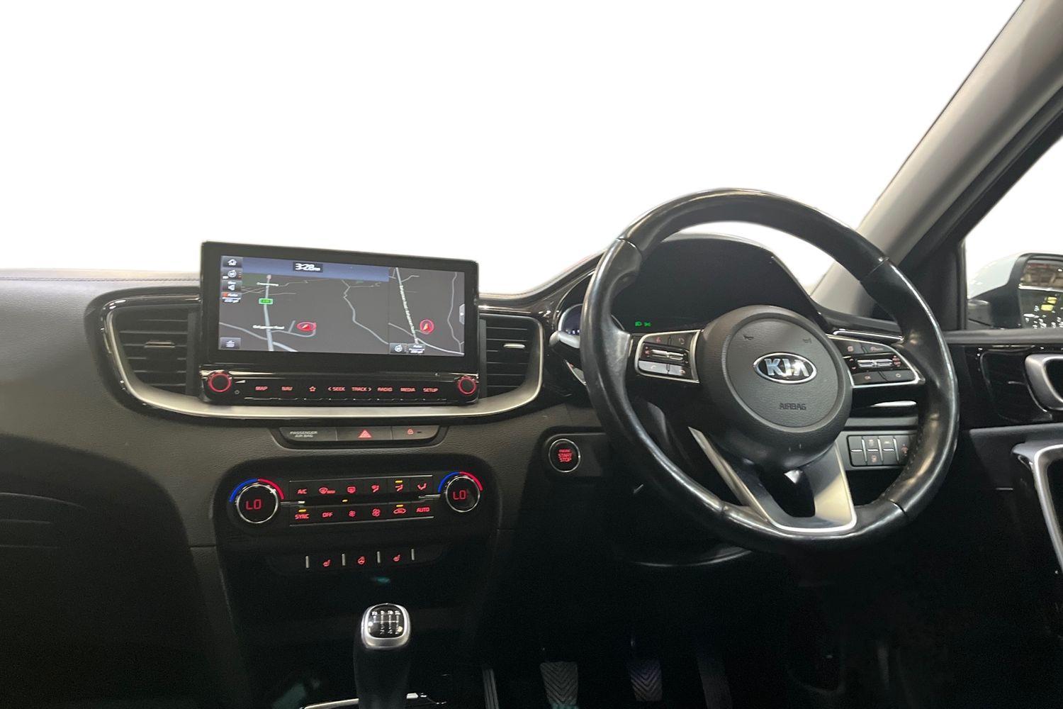 Kia XCEED Photo 9